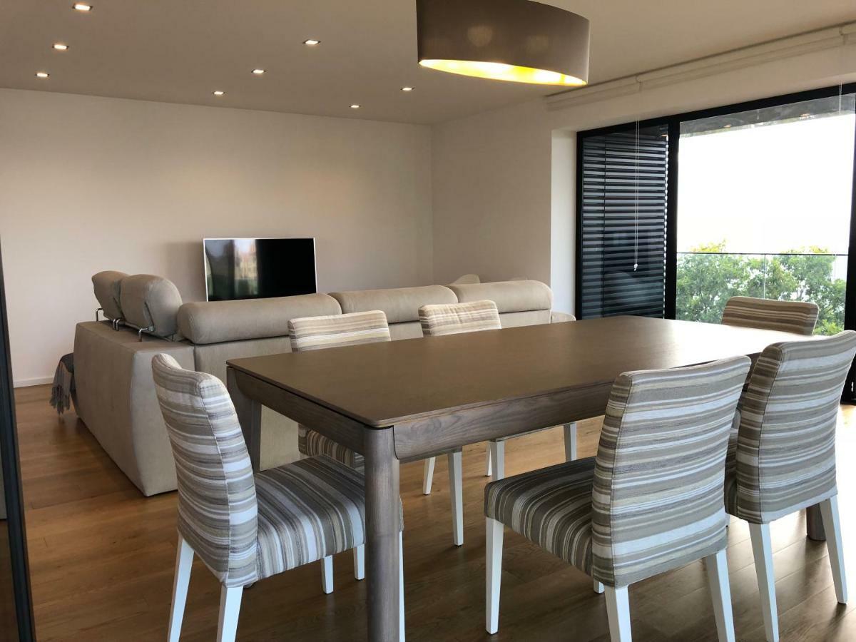 פונשל Astro Vista Madeira Apartments מראה חיצוני תמונה